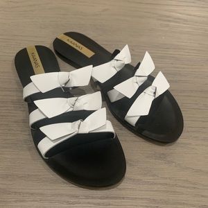 WORN ONCE Kaanas Sandals